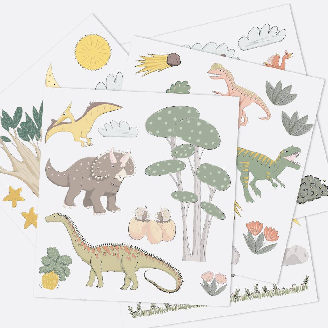 Piese magnetice cu dinozauri pentru copii, ideale pentru creare de scene și povești.