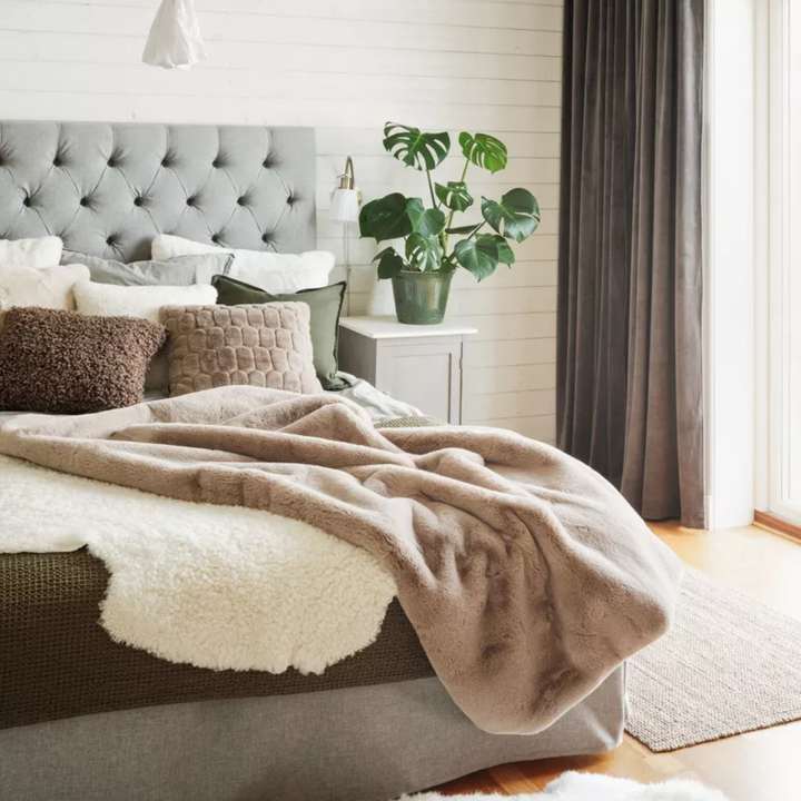 Pătură decorativă FLUFFY Taupe 120x180cm